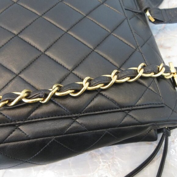 Authentic 1990s Chanel Backpack Black Lambskin Leather Quilted Vintage - Picture 4 of 16